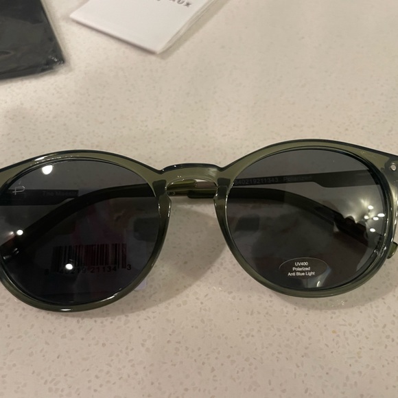 Prive Revaux sunglasses and shades - Picture 3 of 3